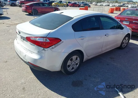 2015 Kia Forte Lx z USA, uszkodzony, nr VIN KNAFX4A68F5340909